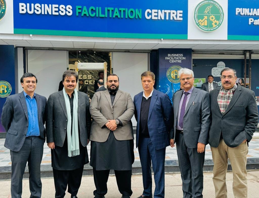 President GCCI met with Provincial Minister for Energy, Industries, Commerce, Investment & Skill Development during a visit to Business Facilitation Center Lahore.