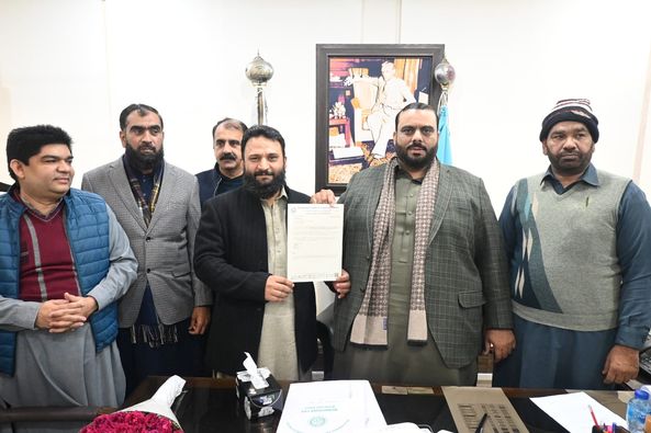 Office Bearers GCCI presented Chairman Standing Committee Notifications to GCCI Members
