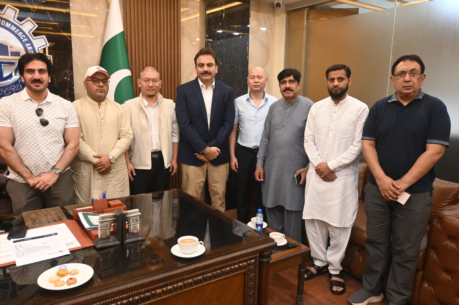 Building Bridges: Pak-China Collaboration at GCCI!  GCCI President Mr. Muhammad Ali Hamyoon Butt recently hosted a high-level meeting with Dr. Umar Farooq Sansi and Mr. Guo Peng (CEO, Pak-China Platform) to unlock new trade and industrial opportunities!